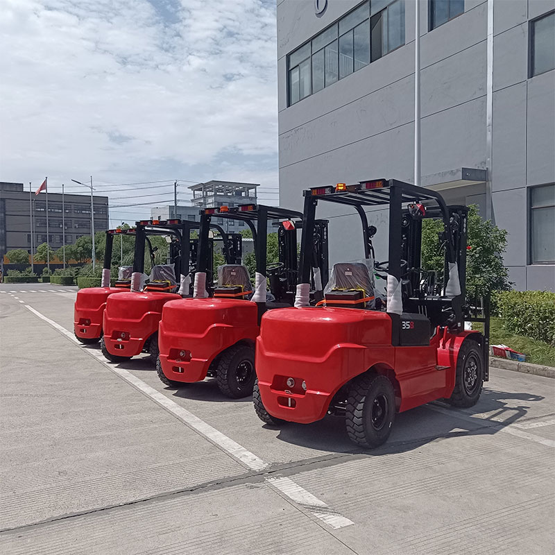 4-wheel Equipment 3500kg Lithium Ion Electric Forklifts