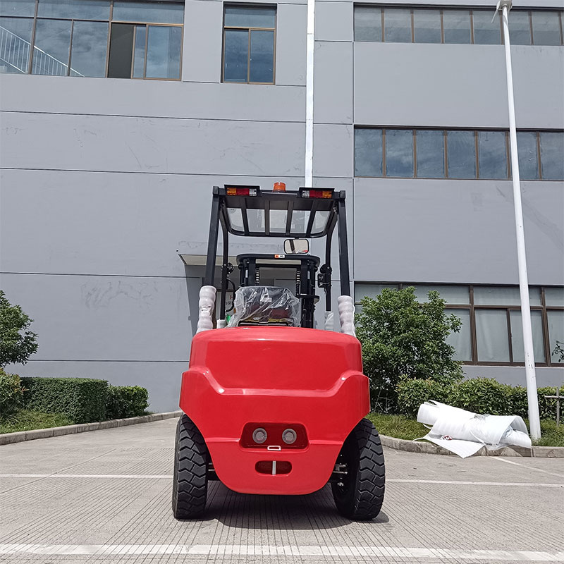 Electric Forklifts for Material Handling Industry